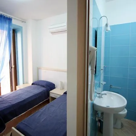 New Acropolis Bed and Breakfast 4*