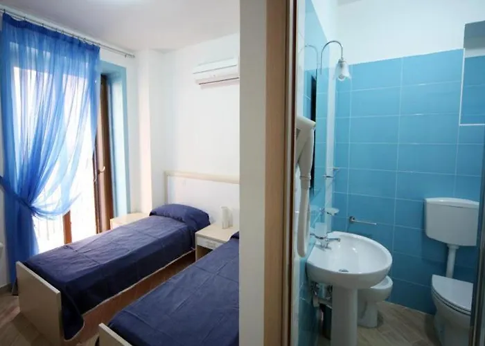 New Acropolis Bed & Breakfast 4*